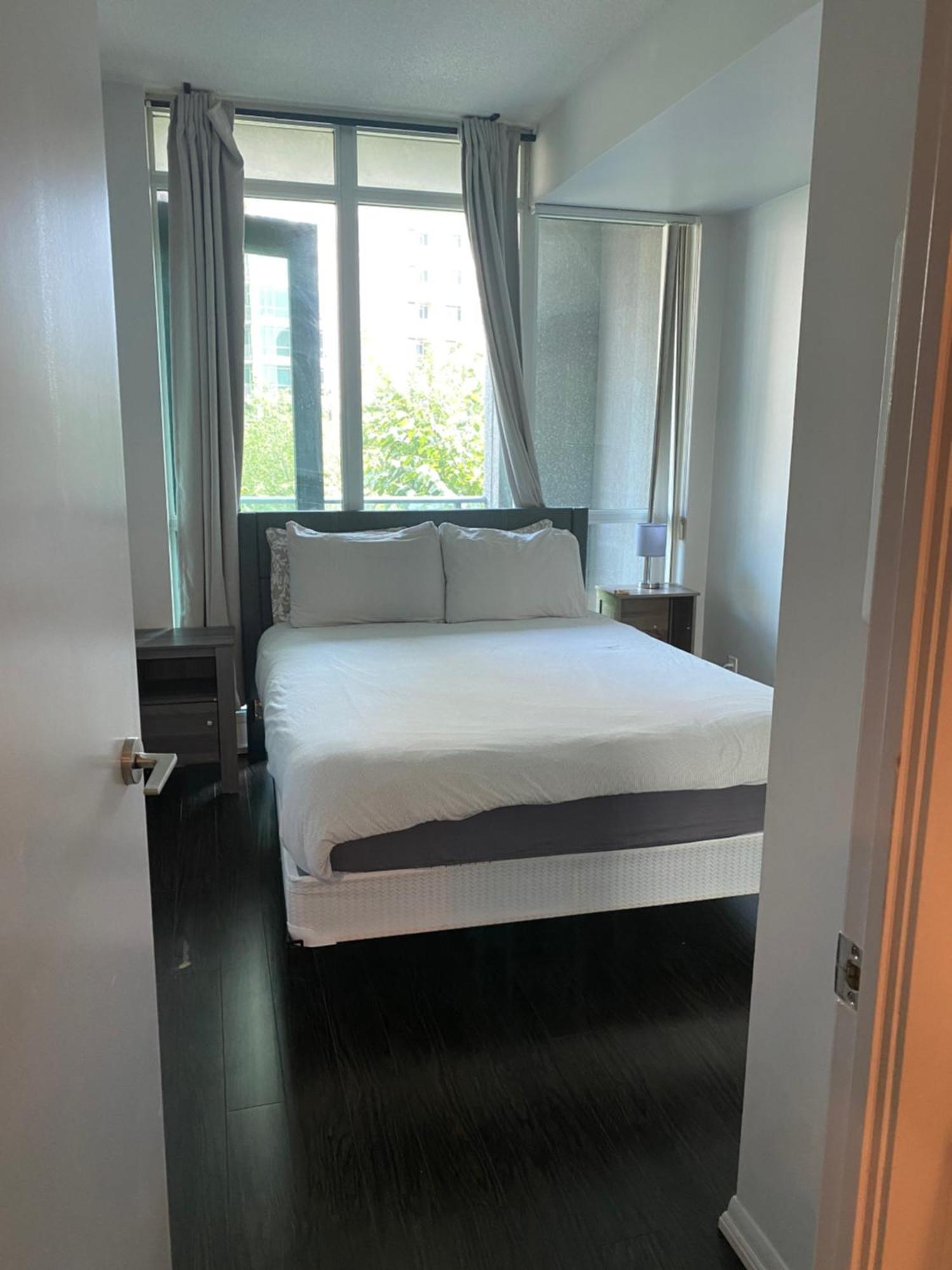 Executive 1 Bedroom Condo Sleeps 2 Toronto Exterior foto