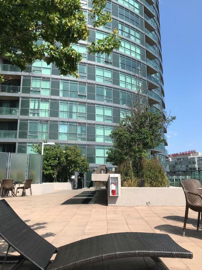 Executive 1 Bedroom Condo Sleeps 2 Toronto Exterior foto