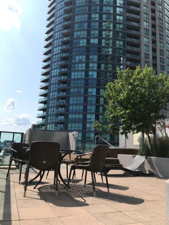 Executive 1 Bedroom Condo Sleeps 2 Toronto Exterior foto