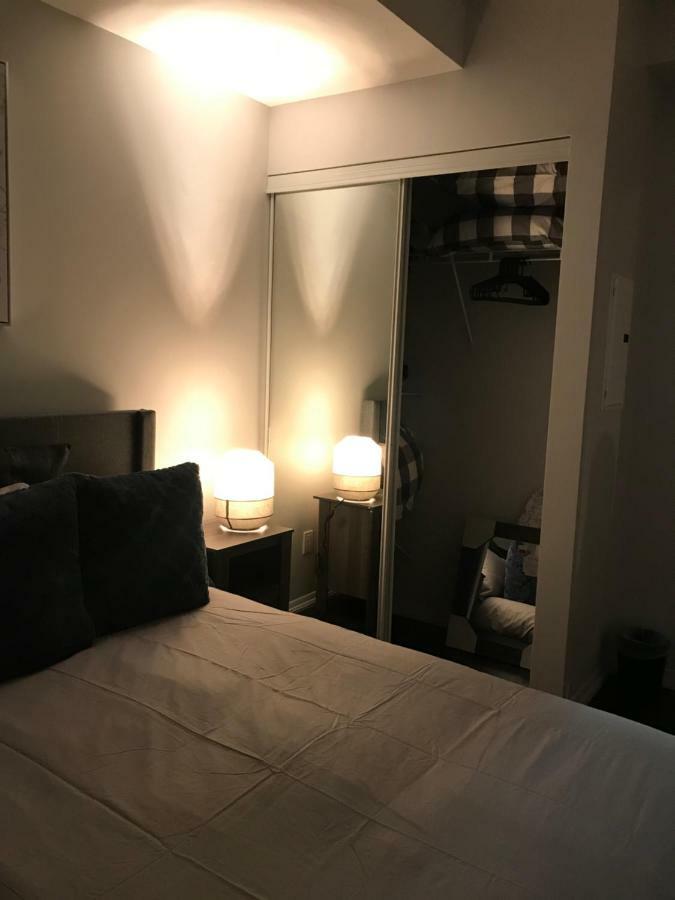 Executive 1 Bedroom Condo Sleeps 2 Toronto Exterior foto