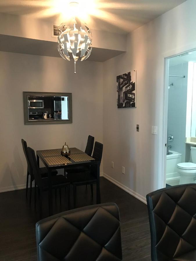 Executive 1 Bedroom Condo Sleeps 2 Toronto Exterior foto